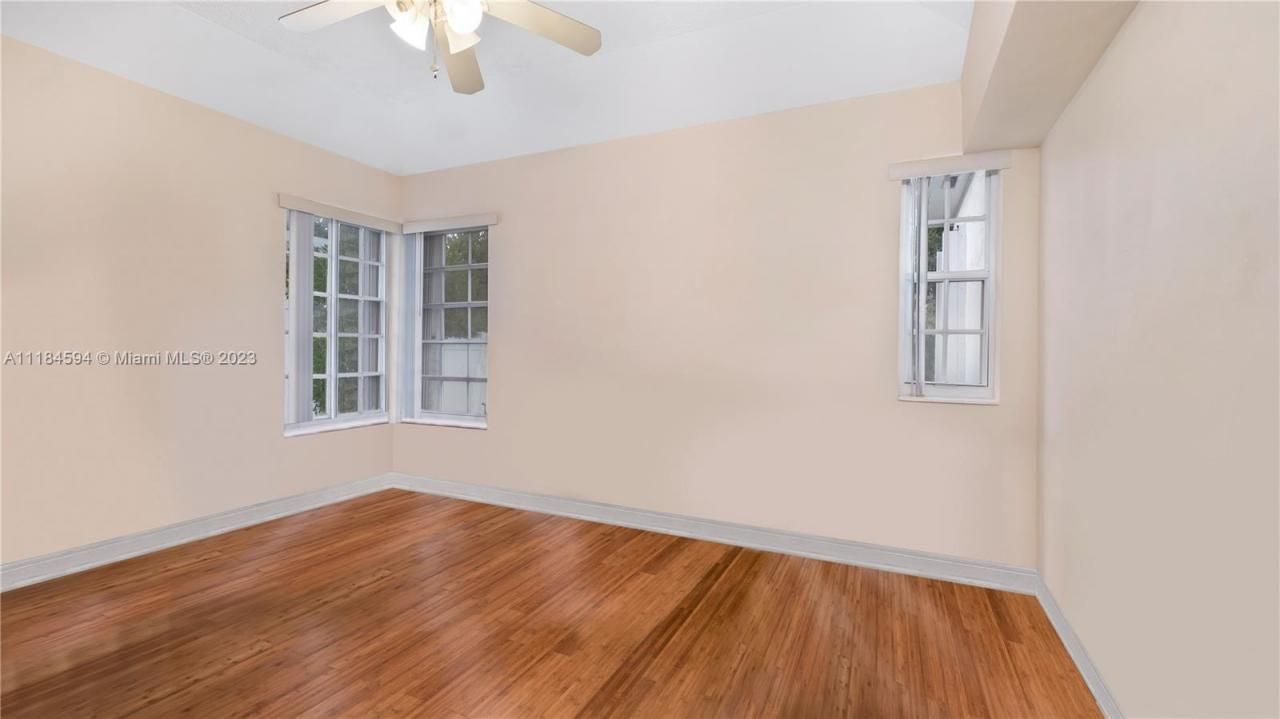 535 W 51st St, Miami Beach, FL 33140 Photo