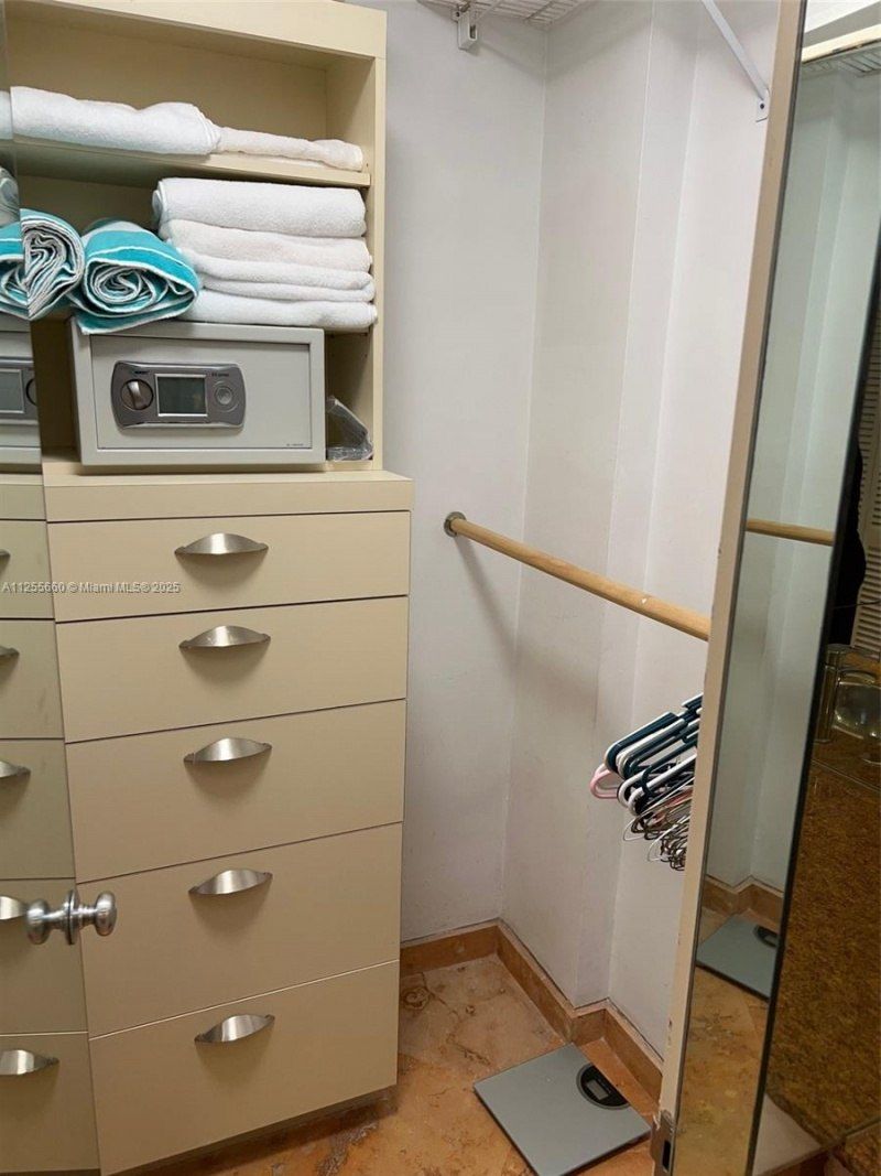 100 Lincoln Rd, Unit 1228, Miami Beach, FL 33139 Photo