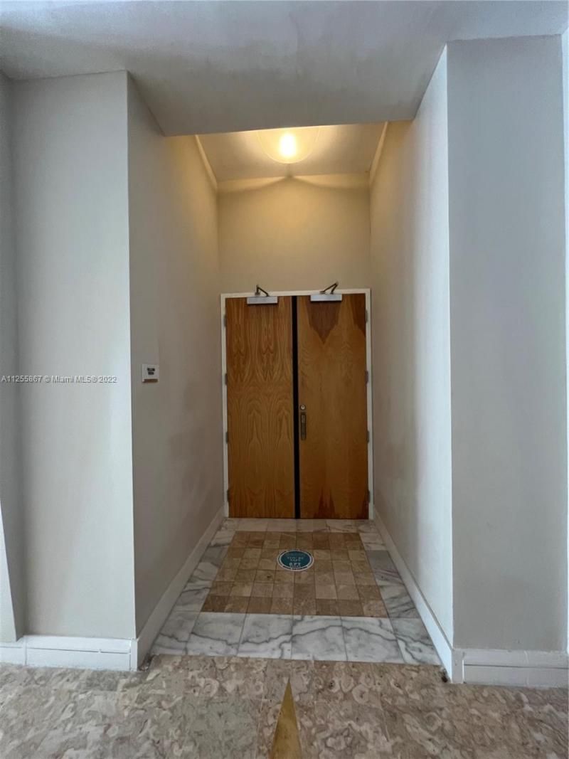 5161 Collins Ave, Unit 1711, Miami Beach, FL 33140 Photo