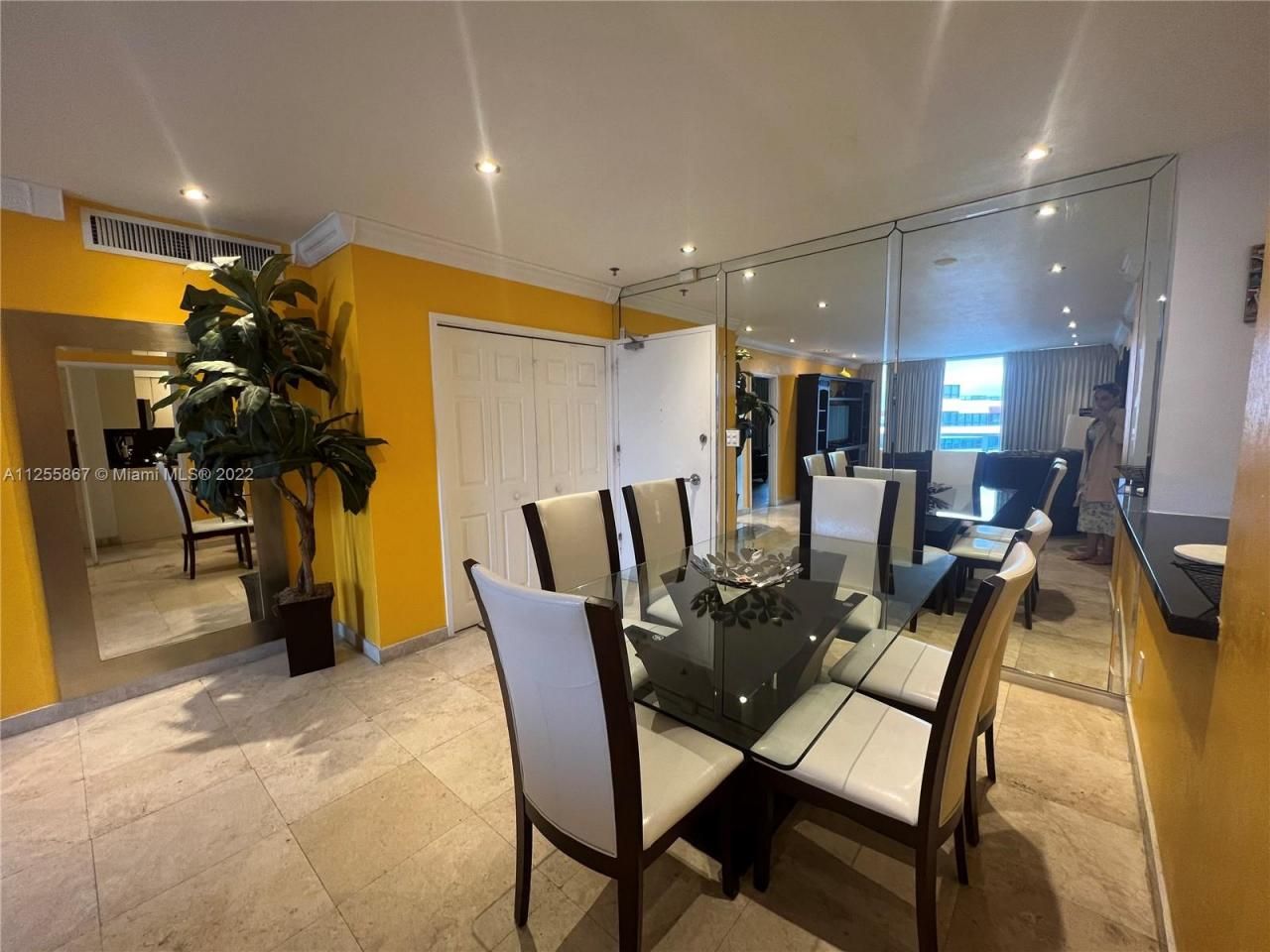 5161 Collins Ave, Unit 1711, Miami Beach, FL 33140 Photo