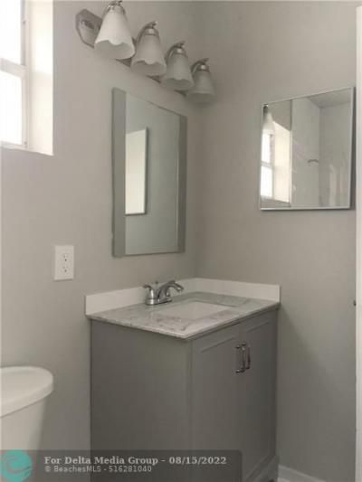 5741 NE 18th Avenue, Unit 3, Fort Lauderdale, FL 33334 Photo