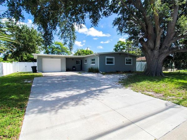 5005 BEE RIDGE ROAD, SARASOTA, FL 34233