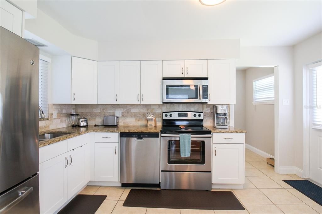 5005 Bee Ridge Road, Sarasota, FL 34233 Photo