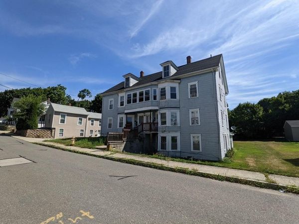 13 Fifth Ave., Webster, MA 01570