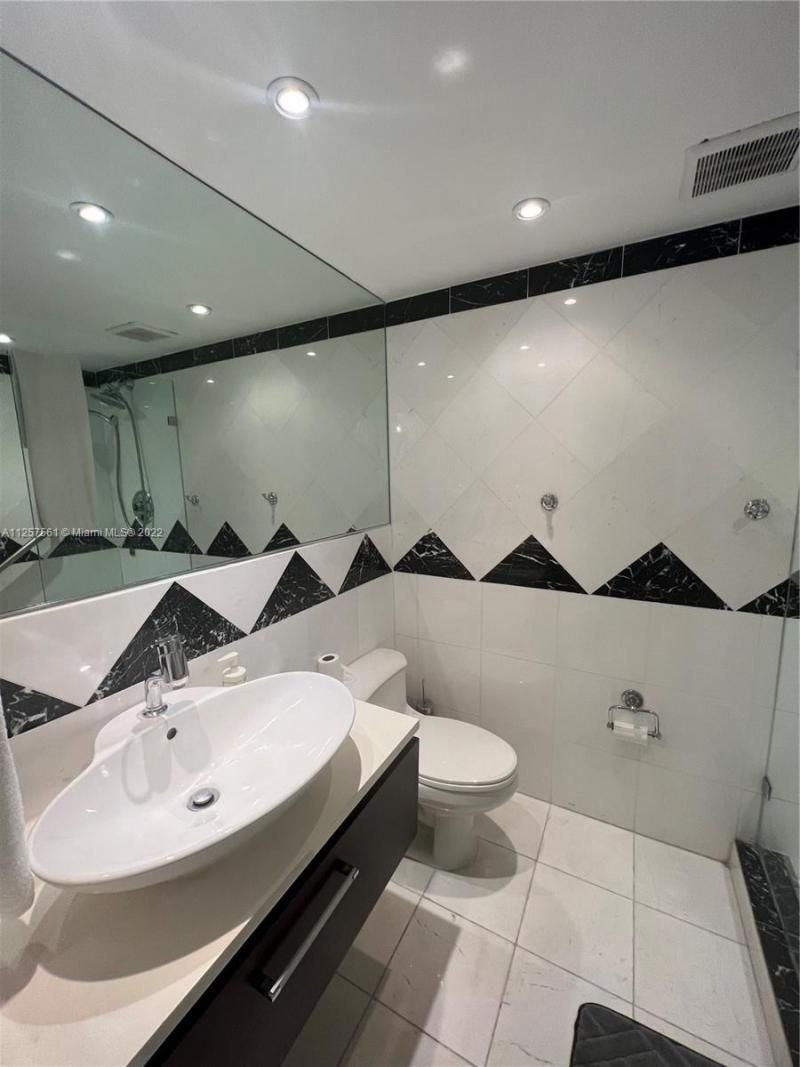 5151 Collins Ave, Unit 725, Miami Beach, FL 33140 Photo