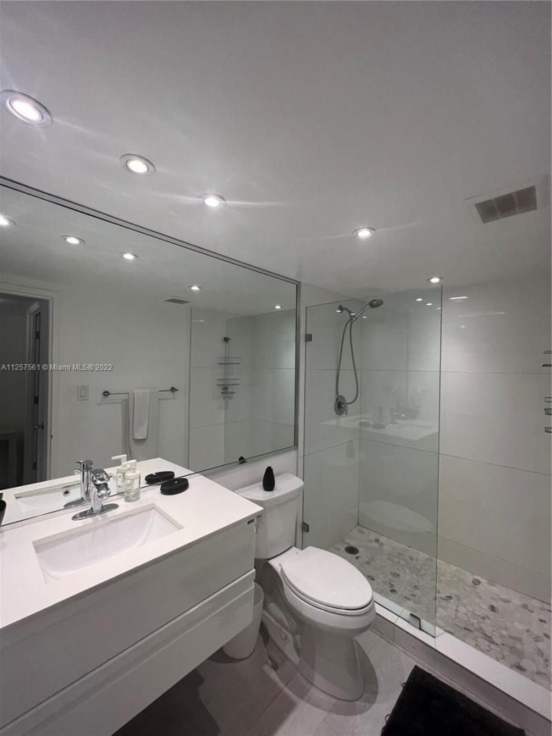 5151 Collins Ave, Unit 725, Miami Beach, FL 33140 Photo