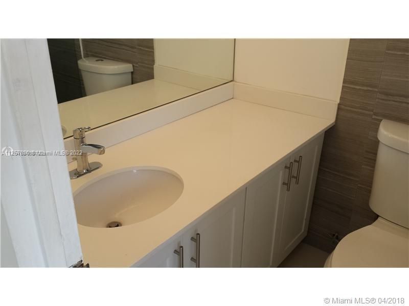 7904 West Dr, Unit 703, North Bay Village, FL 33141 Photo