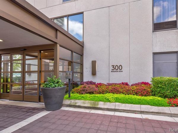 1001 W Jefferson Avenue, Detroit, MI 48226