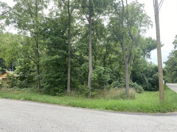 39490 N Summerside Drive, Antioch, IL 60002