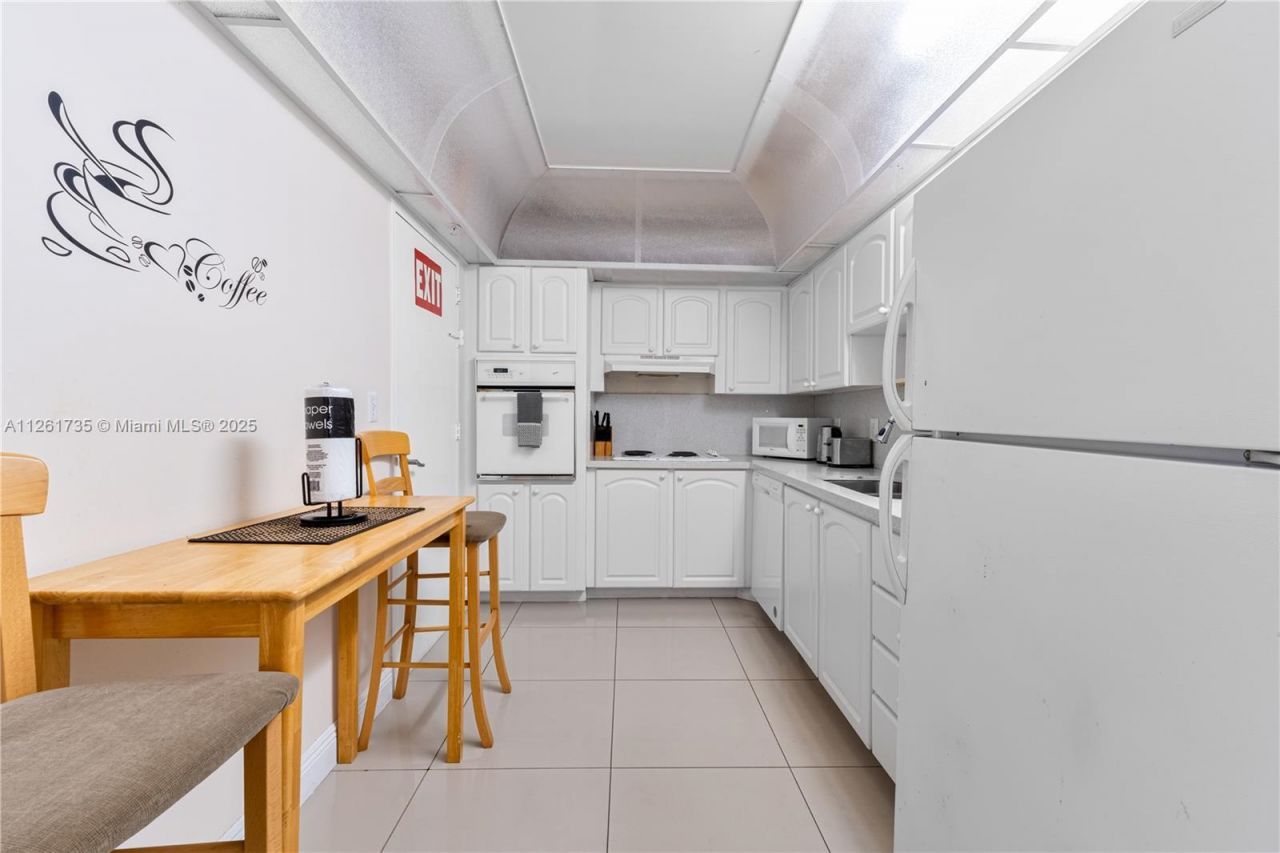 3901 S Ocean Dr, Unit 11C, Hollywood, FL 33019 Photo