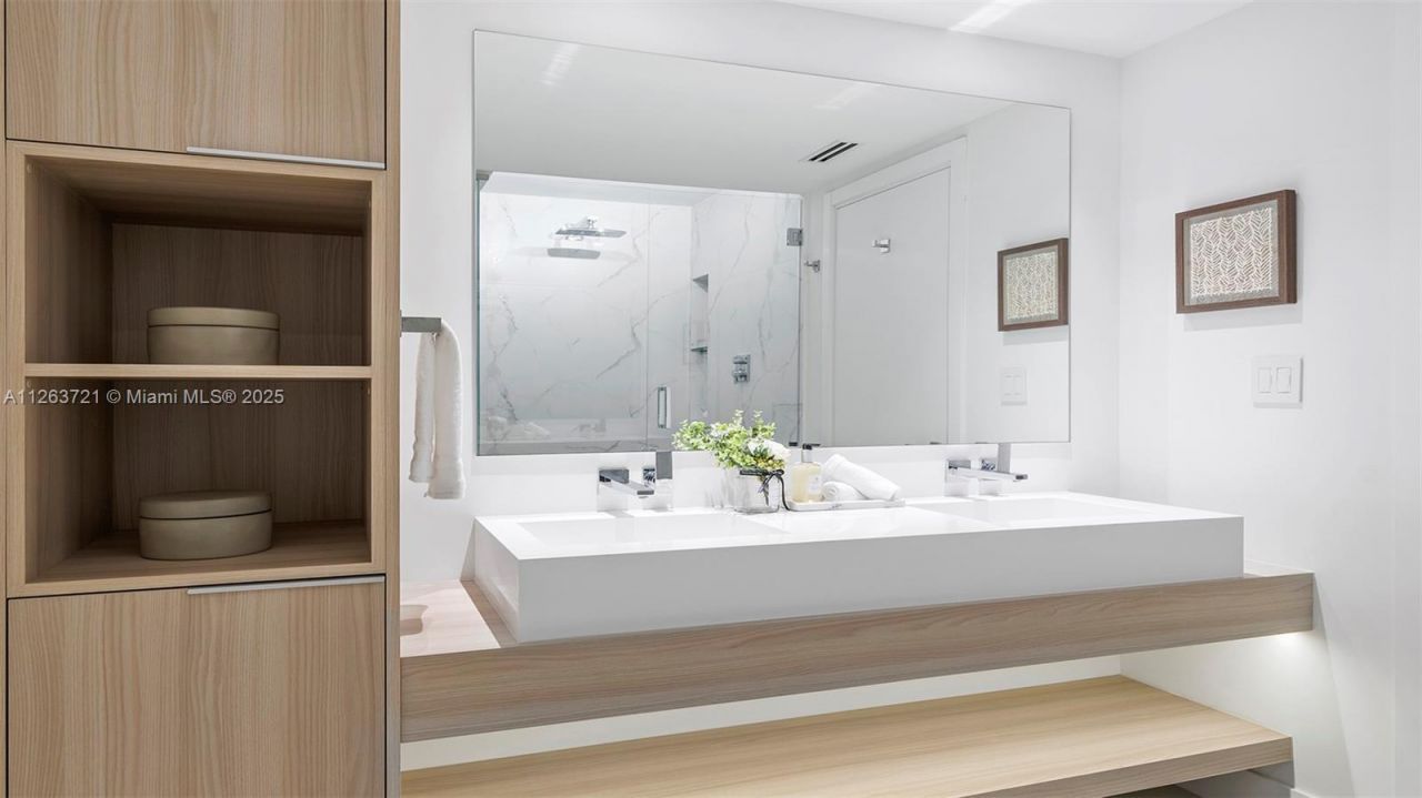 2301 Collins Ave, Unit 641, Miami Beach, FL 33139 Photo