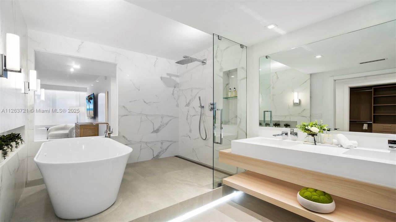 2301 Collins Ave, Unit 641, Miami Beach, FL 33139 Photo