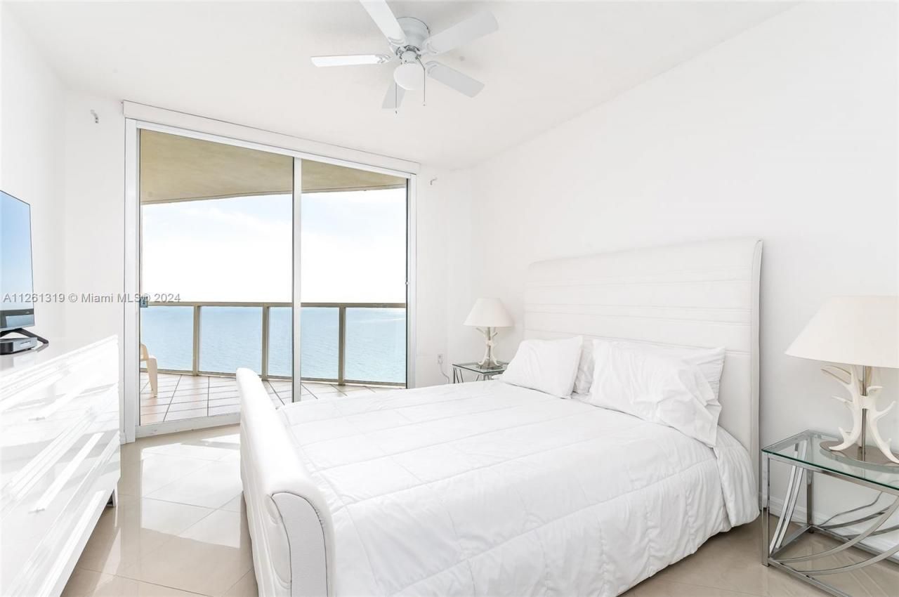 16699 Collins Ave, Unit 2601, Sunny Isles Beach, FL 33160 Photo