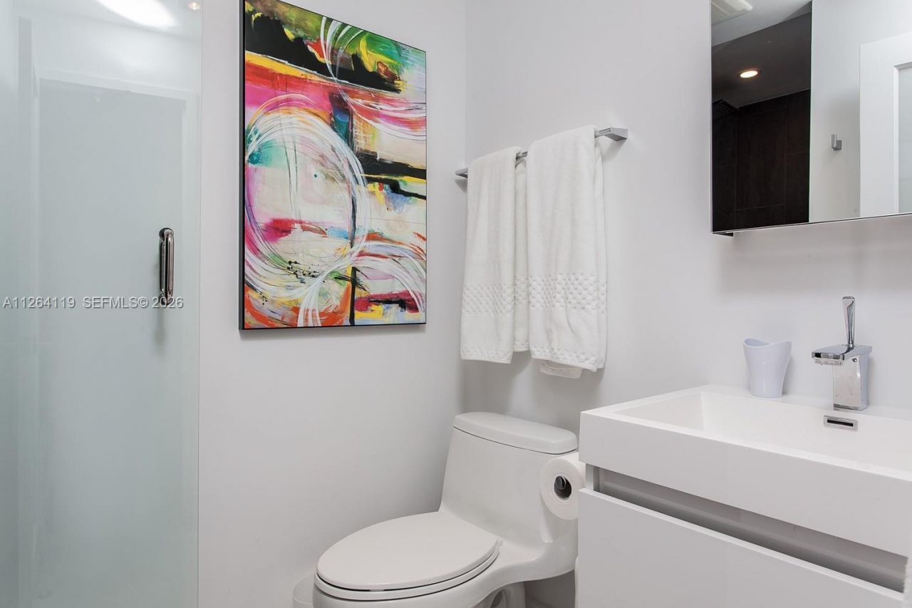 100 Lincoln Rd, Unit 943, Miami Beach, FL 33139 Photo