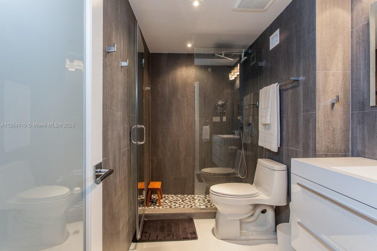 100 Lincoln Rd, Unit 943, Miami Beach, FL 33139 Photo