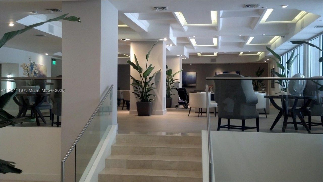 100 Lincoln Rd, Unit 943, Miami Beach, FL 33139 Photo