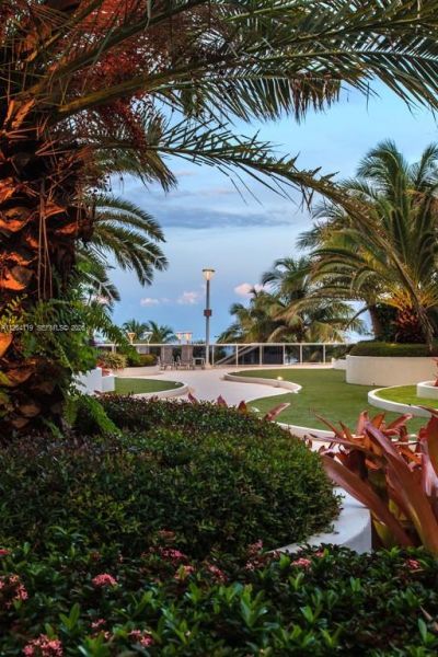 100 Lincoln Rd, Unit 943, Miami Beach, FL 33139 Photo