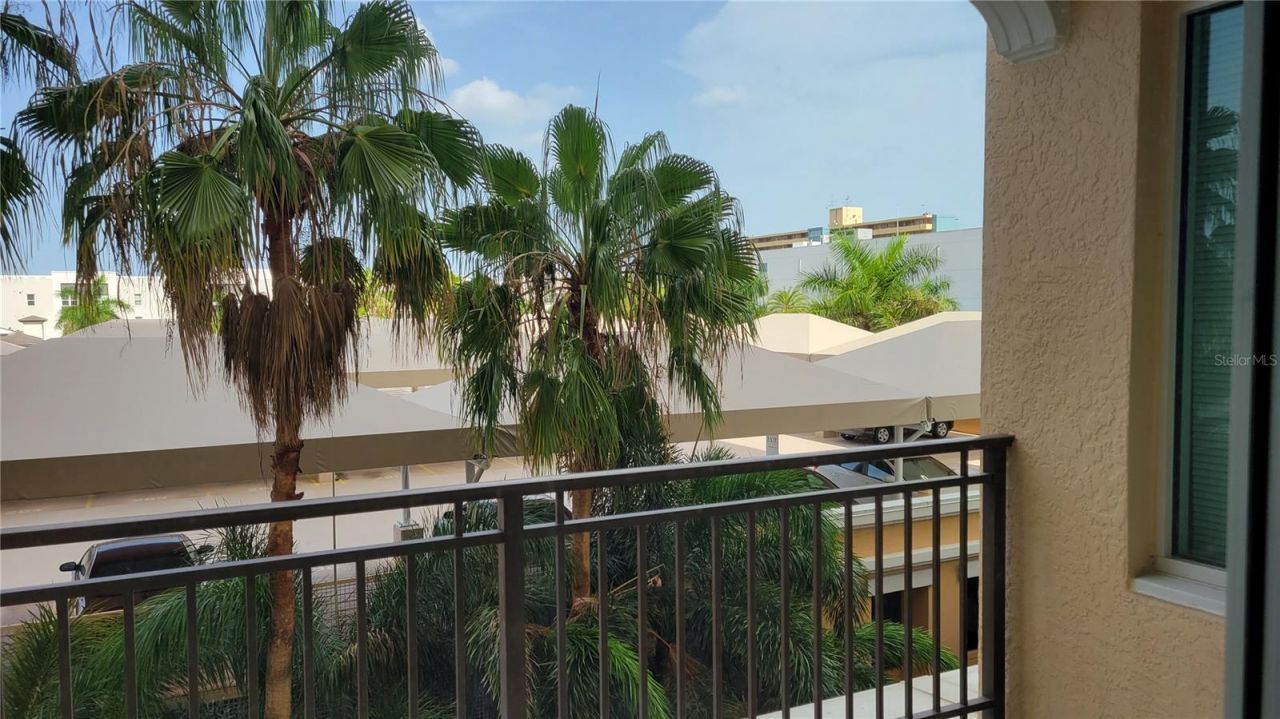 750 N Tamiami Trail, Unit 418, Sarasota, FL 34236 Photo