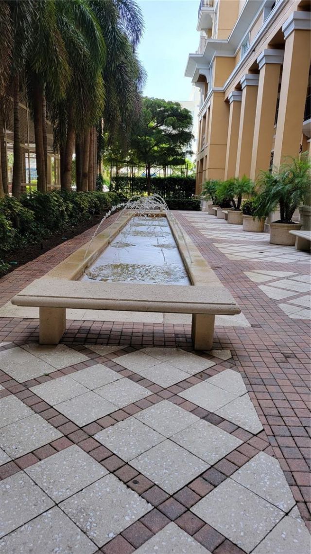 750 N Tamiami Trail, Unit 418, Sarasota, FL 34236 Photo