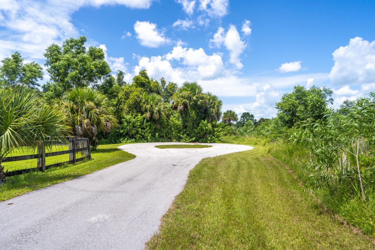 Xxx Bob Cat Lane, Loxahatchee, FL 33470 Photo