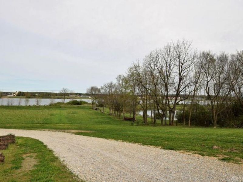 1320 S Bird Road, Springfield Township, OH 45505 Photo 2