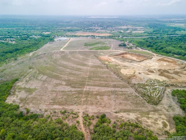 17950 S US Highway 281, San Antonio, TX 78221