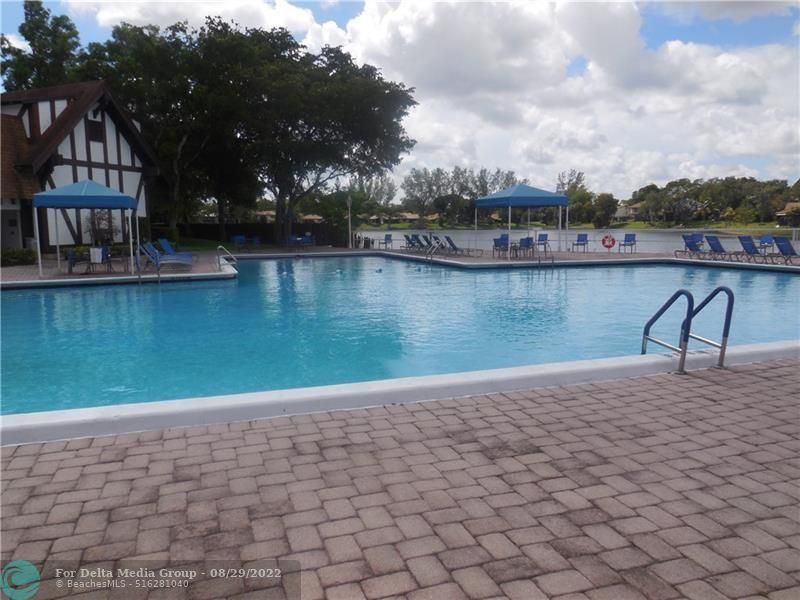 3710 Inverrary Drive, Unit 3U, Lauderhill, FL 33319 Photo