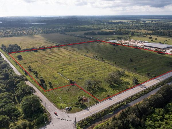 2600 Kings Highway, Fort Pierce, FL 34982