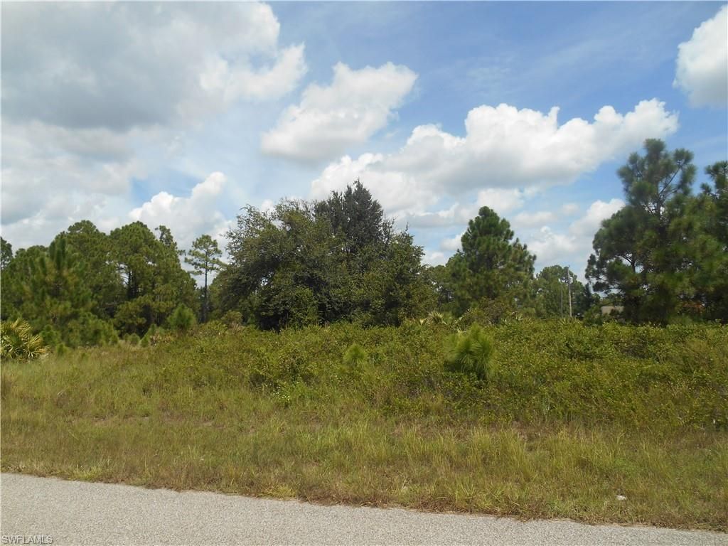 1031 Plymouth St E, Lehigh Acres, FL 33974 Photo