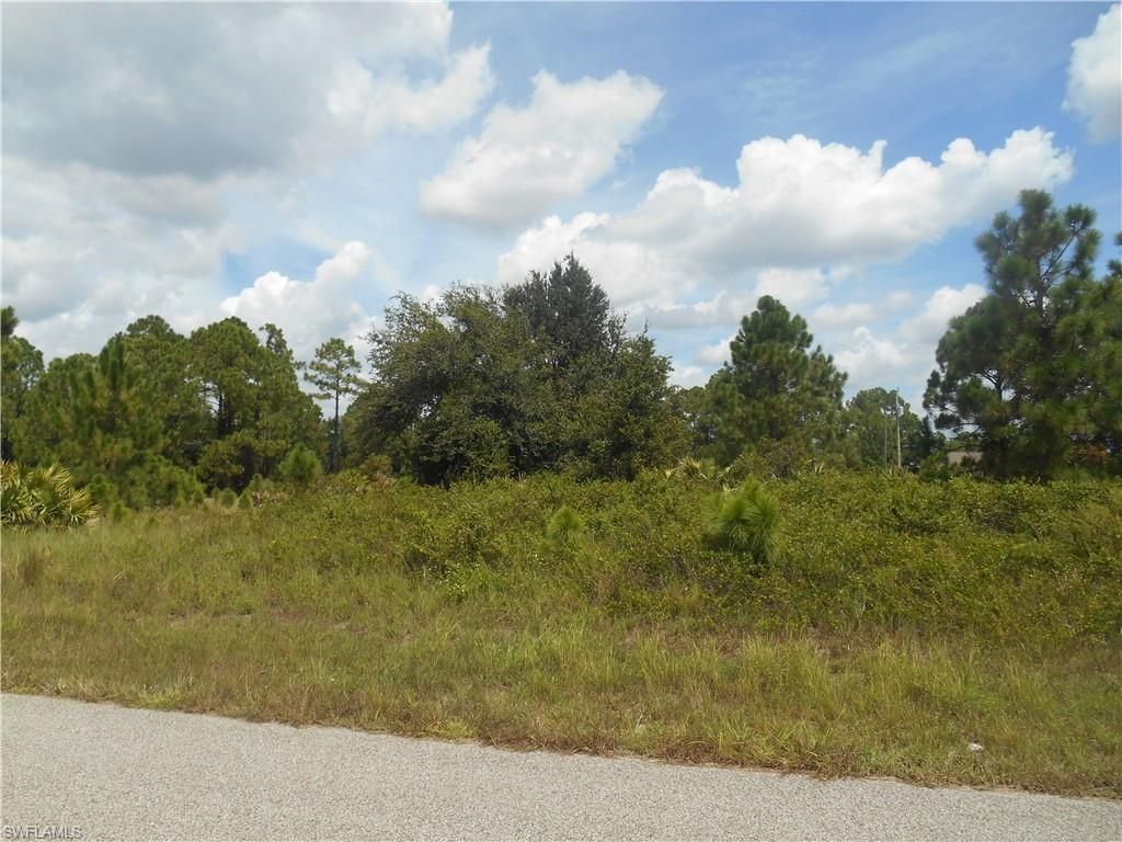 1031 Plymouth St E, Lehigh Acres, FL 33974 Photo