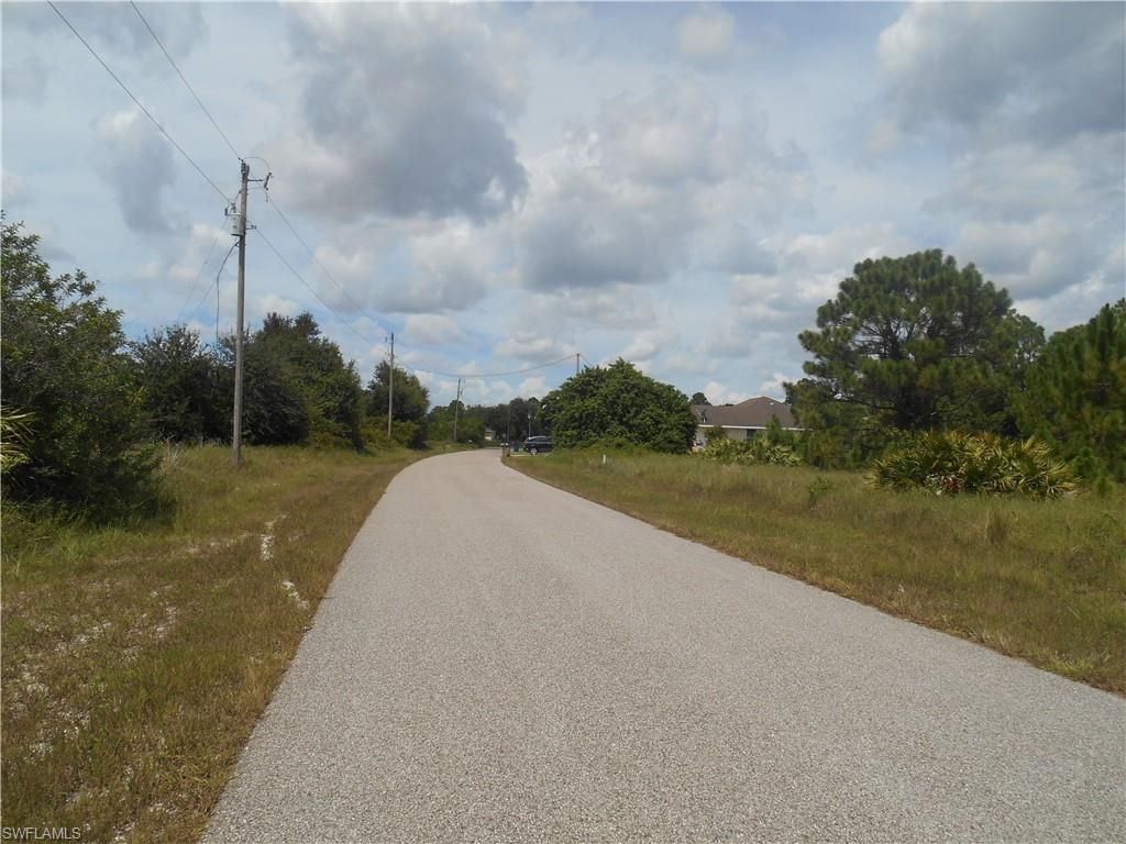 1031 Plymouth St E, Lehigh Acres, FL 33974 Photo