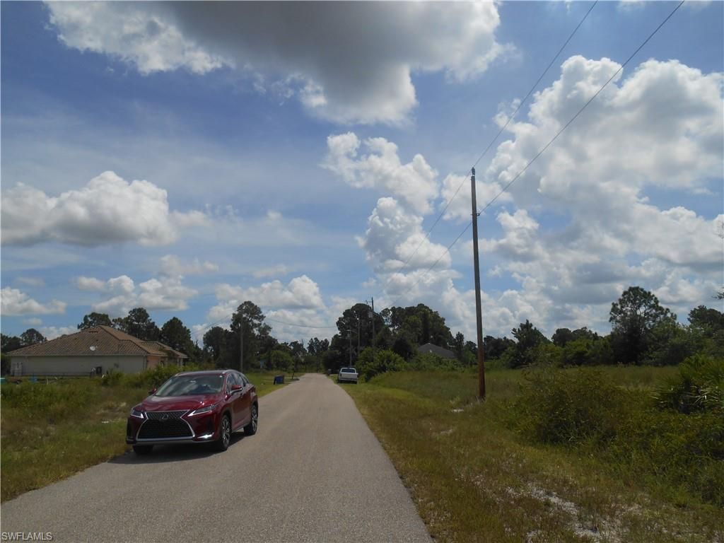 1031 Plymouth St E, Lehigh Acres, FL 33974 Photo