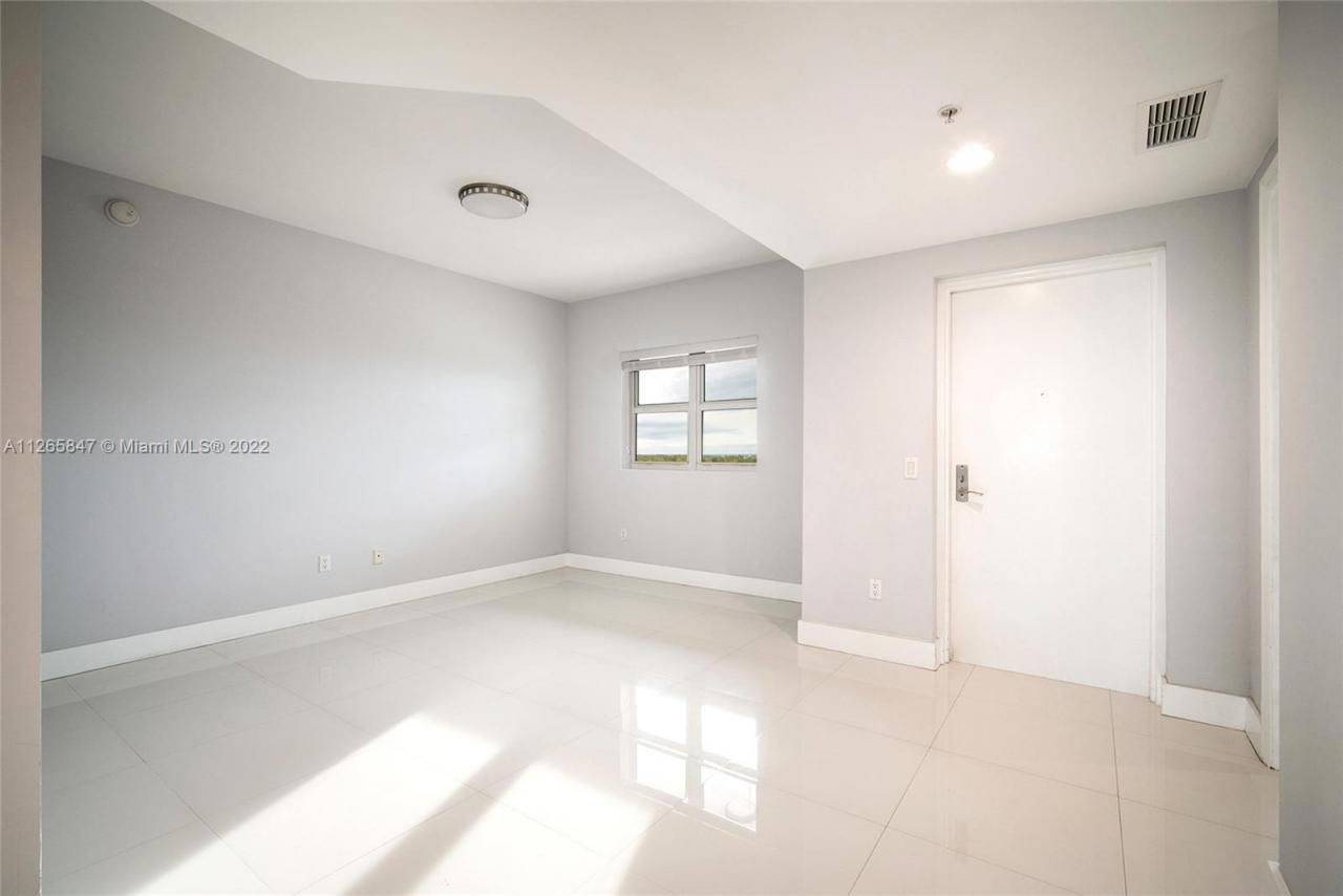 15051 Royal Oaks Ln, Unit 1203, North Miami, FL 33181 Photo