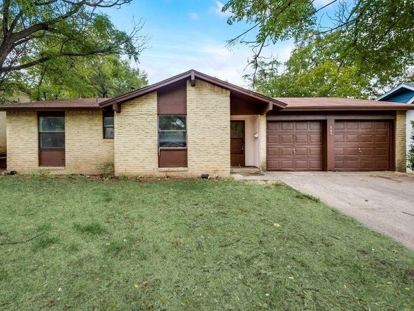 703 Johns Drive, Euless, TX 76039