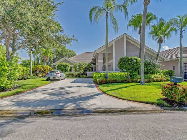 156 Coventry Place, Palm Beach Gardens, FL 33418