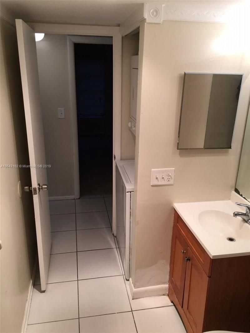 4170 Inverrary Dr, Unit 111, Lauderhill, FL 33319 Photo