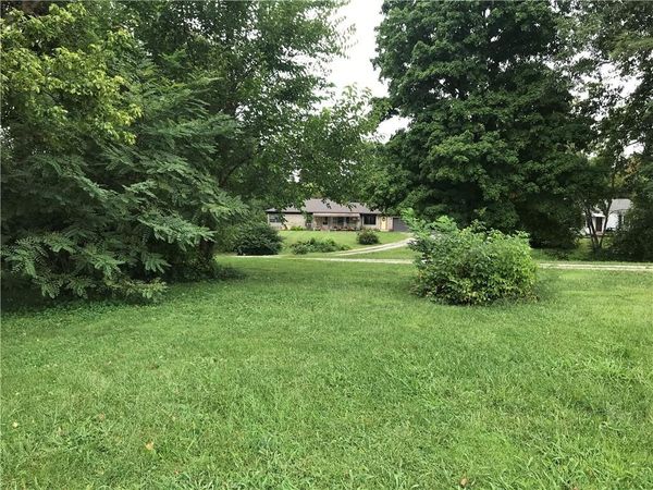 3124 W Smith Valley Road, Greenwood, IN 46142