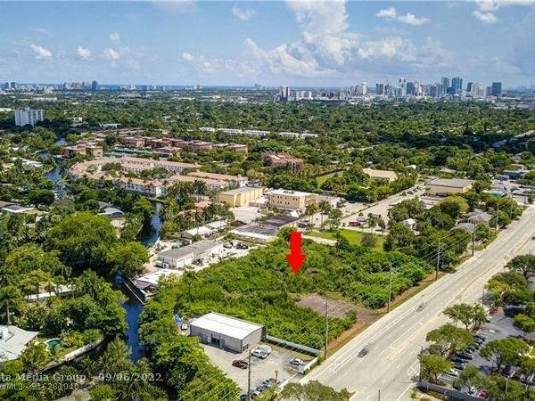 NW 9th Ave, Fort Lauderdale, FL 33311