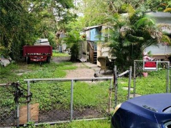2715 Holly AVE, NAPLES, FL 34112