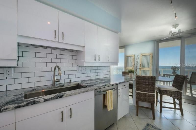 2425 Gulf Of Mexico Drive, Unit 7B, Longboat Key, FL 34228 Photo