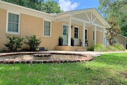 144 Carol Drive photo 4