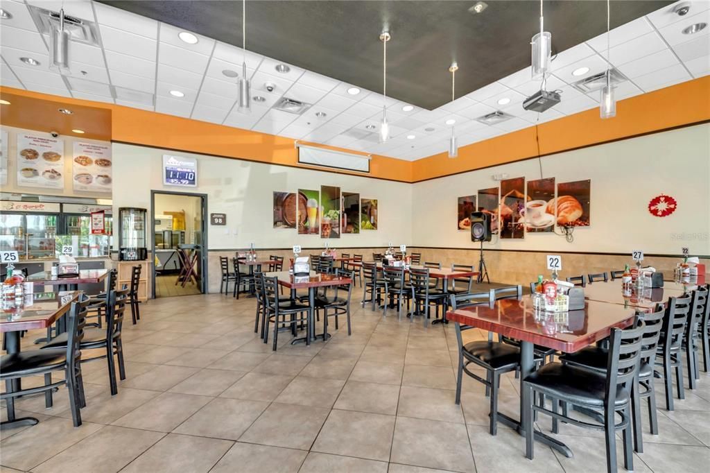 5600 Butler National Drive, Orlando, FL 32812 Photo