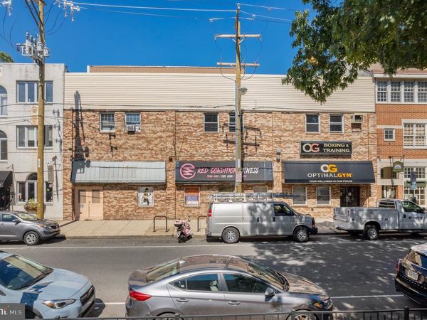 325 31 BAINBRIDGE STREET, PHILADELPHIA, PA 19147