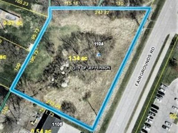 1104 FAIRGROUNDS ROAD, Jefferson City, MO 65109