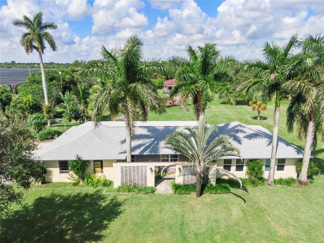 25950 SW 187 Ave, Homestead, FL 33031 Photo