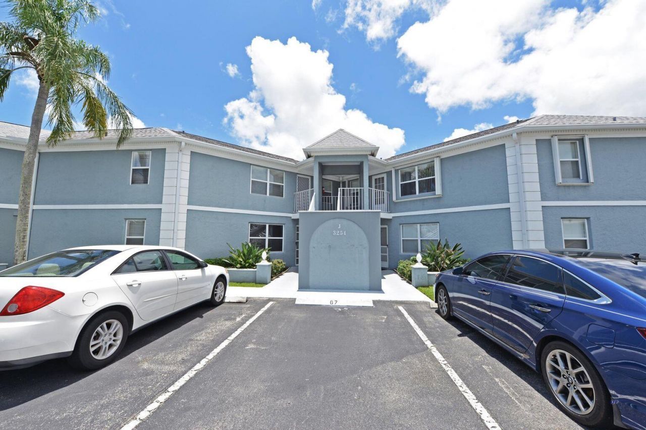 3254 SE Aster Lane, Unit 239, Stuart, FL 34994 Photo