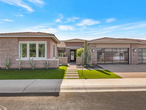 2855 E LOS GATOS Drive, Phoenix, AZ 85050