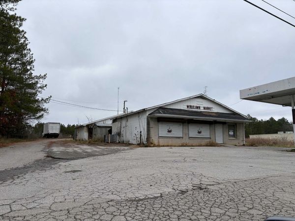 2855 Woodlawn Rd, Woodlawn, TN 37191