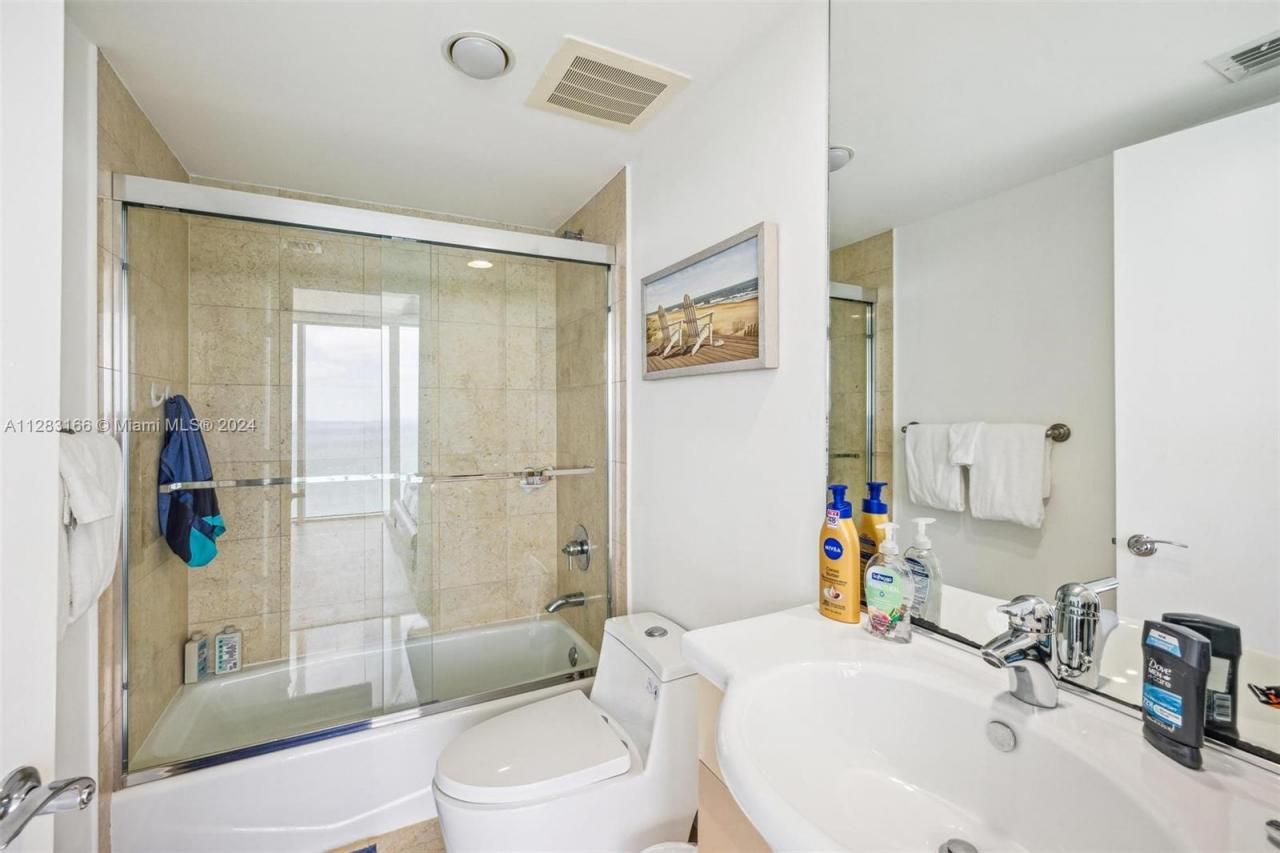 1830 S Ocean Dr, Unit 2102, Hallandale Beach, FL 33009 Photo