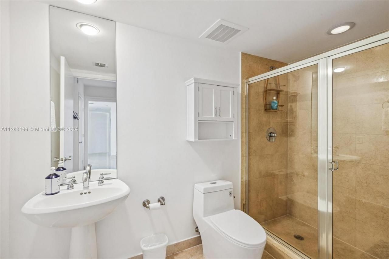 1830 S Ocean Dr, Unit 2102, Hallandale Beach, FL 33009 Photo